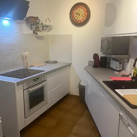 Rez De Jardin,bas De