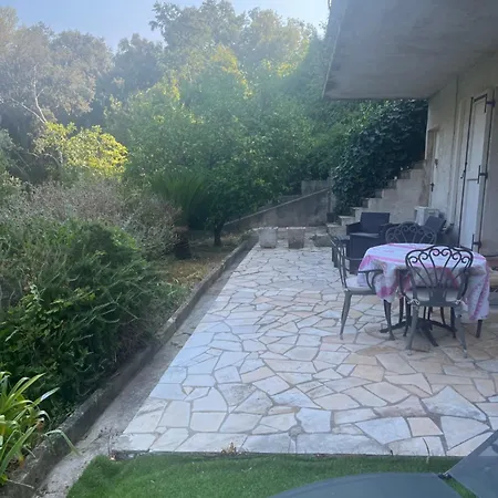 公寓 Rez De Jardin,bas De 昂蒂布